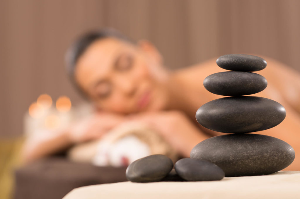 Le plein de cadeaux massages bien-être pour les fêtes - ZenZest - Massage  bien-être à Nantes (44) : votre masseuse professionnelle pour modelages  détente et réflexologie